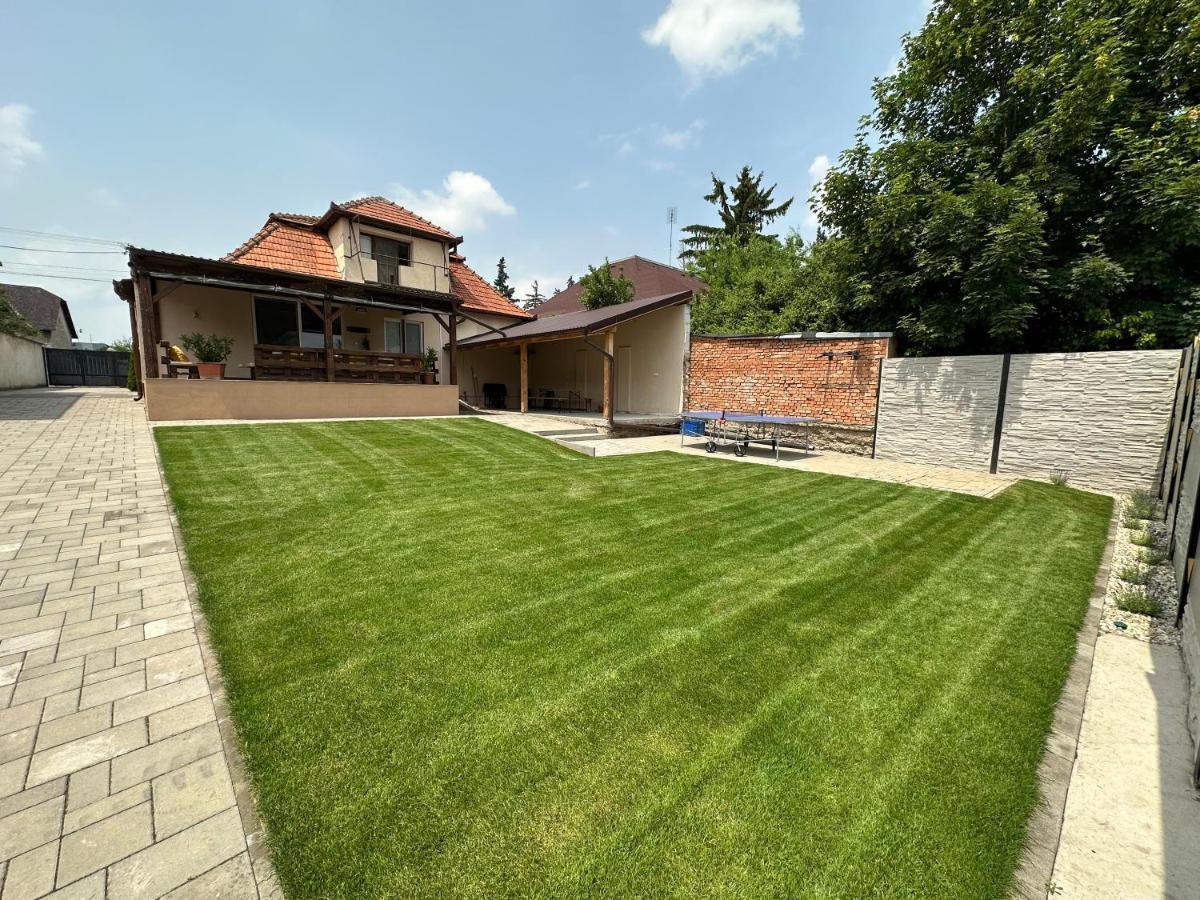 Dom Marhula Villa Štúrovo Buitenkant foto